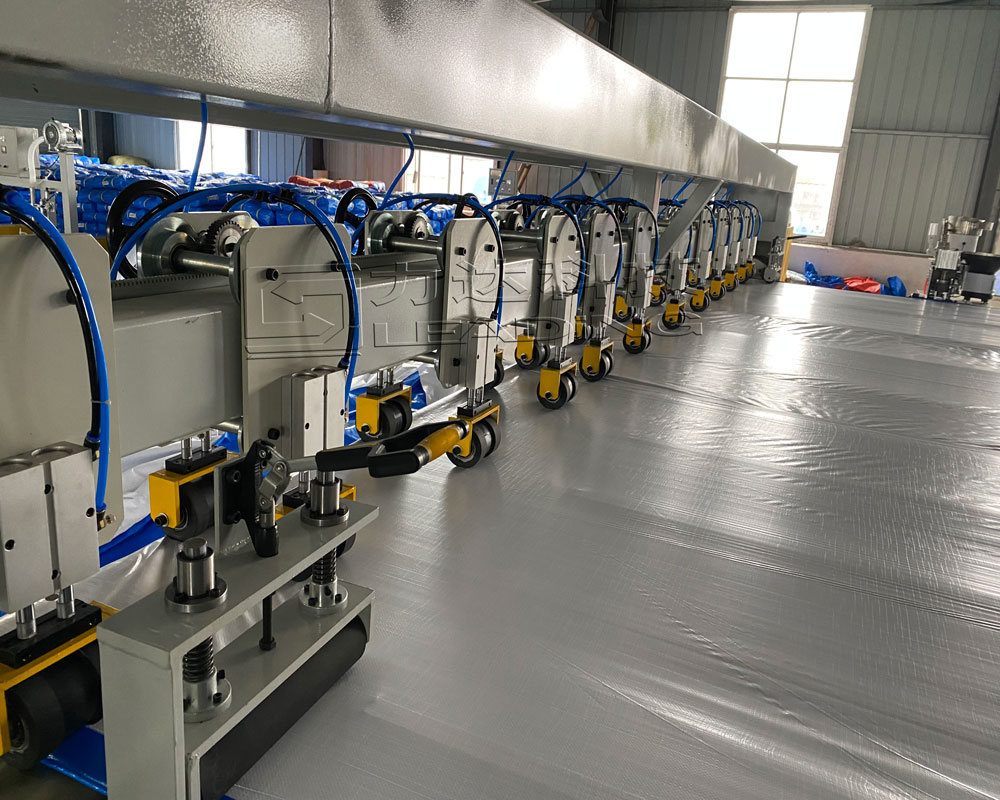 Tarpaulin Eyelet Weld Cutting Machine